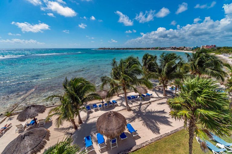 La Sirena's beach from above: the largest private beach in Akumal